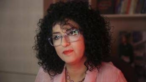 Narges Mohammadi dimessa, lo staff medico: "Servono cure e riposo, carcere sarebbe condanna a morte"