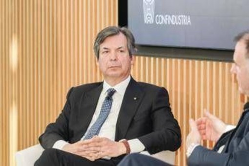 Intesa San Paolo, maggioranza bulgara ad assemblea: 97% azionisti a favore Opas su Mps