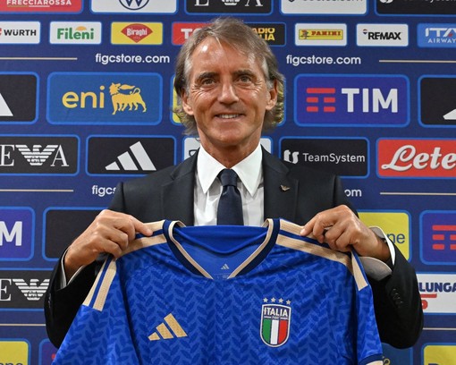 Mancini convoca 34 azzurri per la Nations League, nove le novità Mancini convoca 34 azzurri per la Nations League, nove le novità