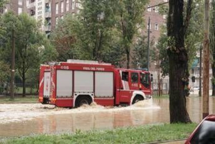 Emilia Romagna, emergenza maltempo e evacuazioni: allerta per fiume Senio