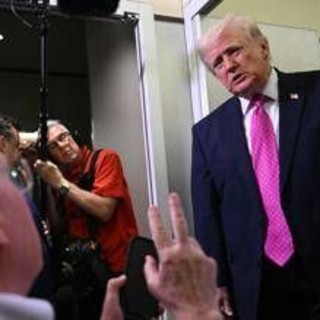 Iran, Trump: "Ottenuto un cambio di regime. A breve potrebbe esserci un accordo" Iran, Trump: "Ottenuto un cambio di regime. A breve potrebbe esserci un accordo"