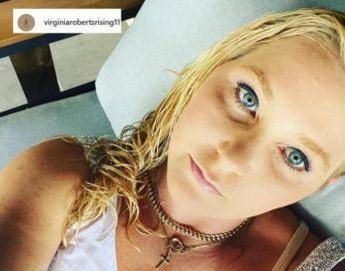 Virginia Giuffre è morta, suicida a 41 anni l'accusatrice di Jeffrey Epstein