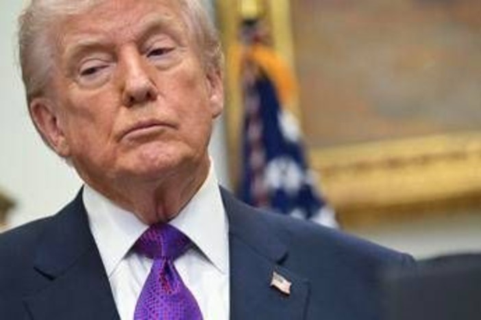 Trump avverte ancora l'Iran: "Accordo o conseguenze saranno traumatiche"