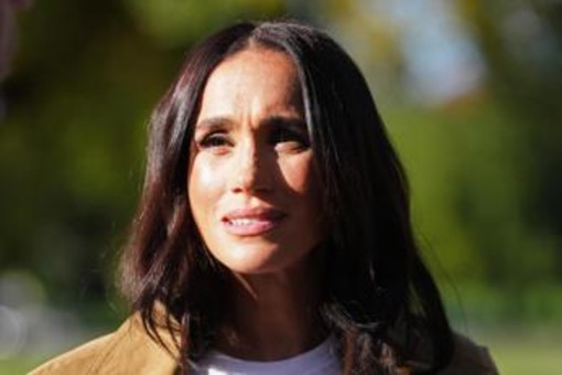 Buckingham Palace mette i paletti a Meghan e Harry: "Qualsiasi iniziativa a titolo personale"