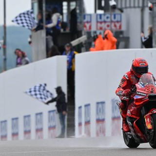Al Sachsenring vince Marc Marquez, preceduti Alex e Bagnaia