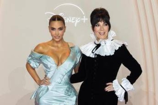 Kim Kardashian e Kris Jenner negano il sex tape: "Non lo abbiamo orchestrato" Kim Kardashian e Kris Jenner negano il sex tape: "Non lo abbiamo orchestrato"
