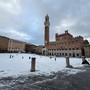 Straordinaria nevicata a Siena, la città del Palio si sveglia imbiancata Straordinaria nevicata a Siena, la città del Palio si sveglia imbiancata