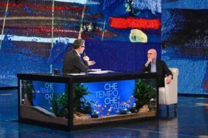 Alonso Signorini a Che tempo che fa: "Ho fatto coming out con il cardinal Martini" Alonso Signorini a Che tempo che fa: "Ho fatto coming out con il cardinal Martini"