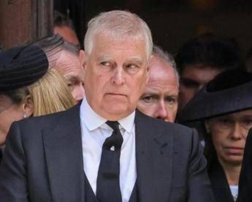 &quot;Andrea perde il titolo di principe e lascerà il Royal Lodge&quot;, l'annuncio di Buckingham Palace