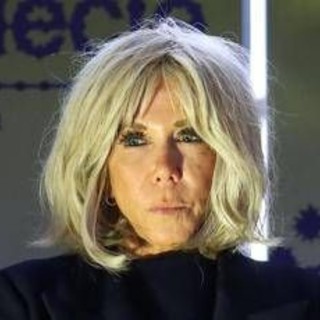 Brigitte Macron, la figlia testimone al processo: &quot;Sua salute rovinata da bullismo online&quot;