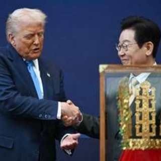 Trump 'incoronato' in Corea, un regalo da re per il presidente