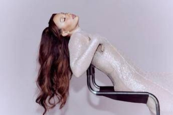 Sarah Toscano sogna un duetto con Elodie ed Emma: "Ma a Sanremo ci torno solo con il pezzo giusto" Sarah Toscano sogna un duetto con Elodie ed Emma: "Ma a Sanremo ci torno solo con il pezzo giusto"