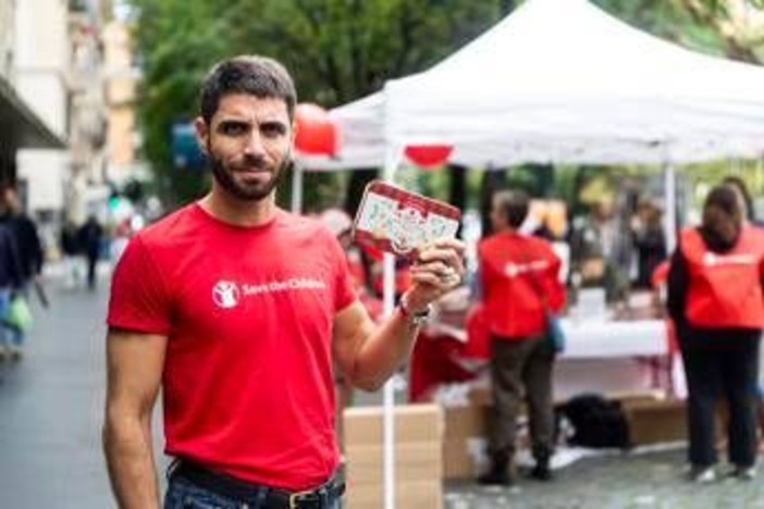 Minori: Marco Rossetti di 'Doc' in piazza con Save the Children per il weekend dei BisBuoni Minori: Marco Rossetti di 'Doc' in piazza con Save the Children per il weekend dei BisBuoni