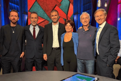 Alessandro Di Battista, il post dopo il ritorno in tv: "Per me è una piccola grande conquista di questi tempi" Alessandro Di Battista, il post dopo il ritorno in tv: "Per me è una piccola grande conquista di questi tempi"