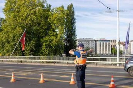 Paura in Svizzera, media: "Forte esplosione in una centrale idroelettrica nel Canton Ticino"