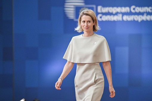 Kallas “Cresce la minaccia di attacchi ibridi russi, risposta deve essere decisa”