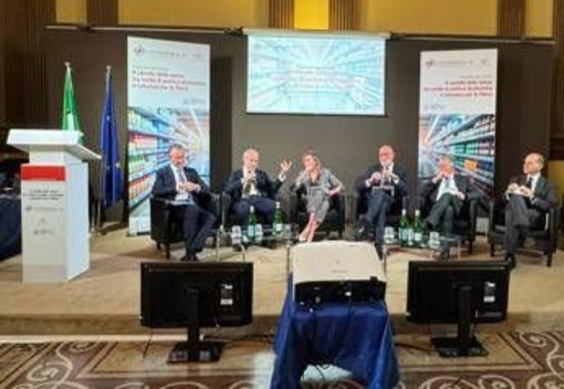 Industria, Valentini (Mimit): &quot;Contesto complesso, servono politiche coraggiose&quot;