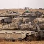 Gaza, nuovi raid israeliani: &quot;Dall'alba almeno 60 morti&quot;