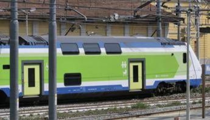 Monza, modella aggredita su un treno: &quot;Salvata da spray al peperoncino, nessuno mi aiutava&quot;