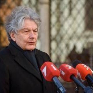 Usa, visto negato a 5 funzionari europei tra cui Breton: "E' tornata caccia alle streghe?"