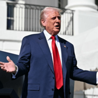 Ucraina, Trump: &quot;Molto deluso da Putin, nuovo ultimatum abbreviato a 10-12 giorni&quot;