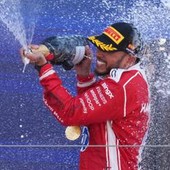 Hamilton, vittoria e... commozione. Il messaggio in italiano: "Grazie a tutti"