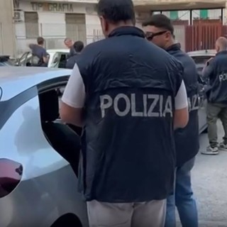 Produceva immagini pedopornografiche con IA, arrestato 52enne veneziano