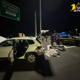 Arrestate al confine due donne con 18,5 Kg di cocaina e 54 Kg di hashish