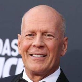 Bruce Willis, la moglie rivela: &quot;Il cervello lo sta abbandonando&quot;