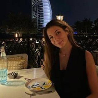 Dubai e attacchi Iran, la testimonianza di una 23enne romana: "Mai avrei pensato di sentirmi in pericolo qui" Dubai e attacchi Iran, la testimonianza di una 23enne romana: "Mai avrei pensato di sentirmi in pericolo qui"