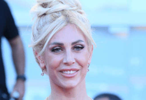Chi è Paola Caruso, la showgirl ospite oggi a Verissimo: la lotta del figlio Michele