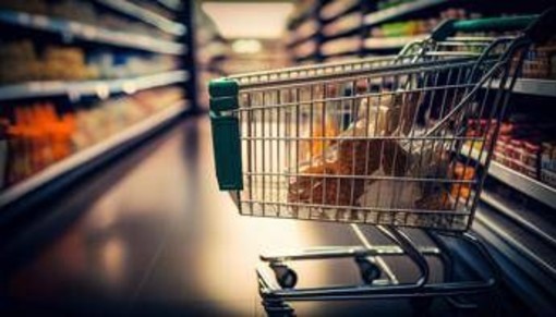 Inflazione ad aprile, Istat rivede la stima al ribasso: +2,7%