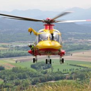 Anziana malata risucchiata in aria da elicottero del 118 a bassa quota, il figlio vince la causa
