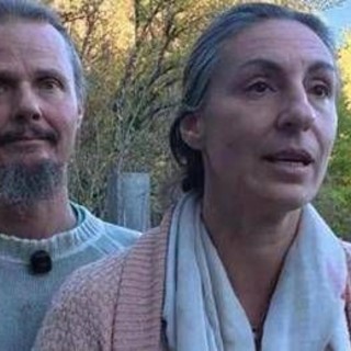Famiglia nel bosco, genitori accettano il casolare offerto gratuitamente da un imprenditore