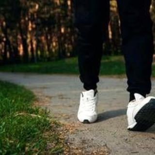 Bisogna camminare come i giapponesi, così la salute migliora