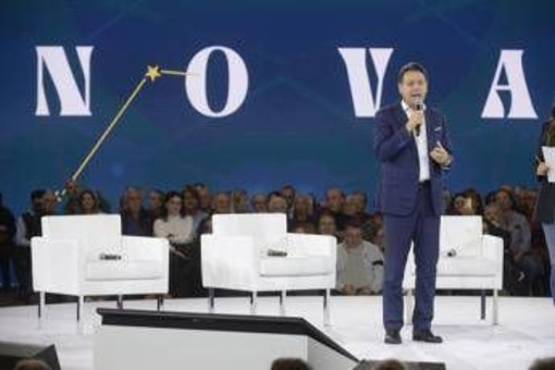 Dal M5S un Patto generazionale per i giovani: dai 15mila euro per i 18enni al voto ai 16enni, le proposte
