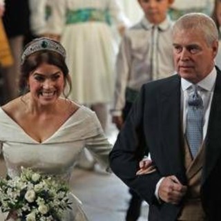 La principessa Eugenia rompe con papà Andrew, la decisione dopo lo scandalo Epstein