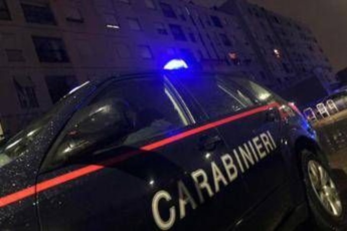 Aggressione in centro a Massa, 47enne muore sotto gli occhi del figlio di 11 anni Aggressione in centro a Massa, 47enne muore sotto gli occhi del figlio di 11 anni