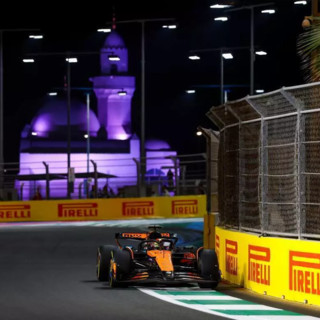 Piastri cala il tris e va in testa al Mondiale, Leclerc 3°