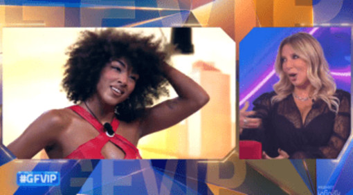 Gf Vip, Megan Ria rompe il silenzio: "Elodie? Infastidita da un mio comportamento" Gf Vip, Megan Ria rompe il silenzio: "Elodie? Infastidita da un mio comportamento"