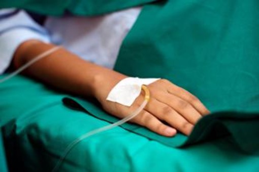 "Ho dolori pazzeschi", c'è un'anguilla viva nell'intestino: il caso (quasi) unico al mondo