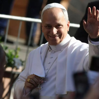 Papa “Promuovere la cultura della pace”