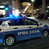 Accoltella l'ex compagno alla schiena, denunciata 30enne a Taranto: è irreperibile Accoltella l'ex compagno alla schiena, denunciata 30enne a Taranto: è irreperibile