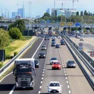 Autostrade, entro il 2026 in vigore i rimborsi per i disagi: dai cantieri al traffico Autostrade, entro il 2026 in vigore i rimborsi per i disagi: dai cantieri al traffico